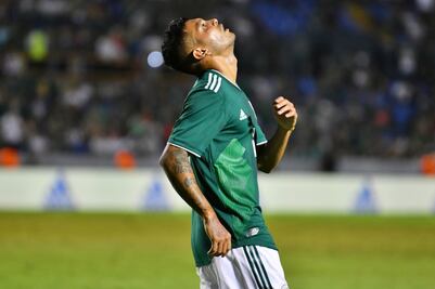 “Tecatito” Corona muestra el tratamiento de su tobillo