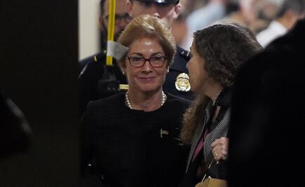 Exembajadora de EU en Ucrania acusa a Trump de despedirla con "falsedades" 