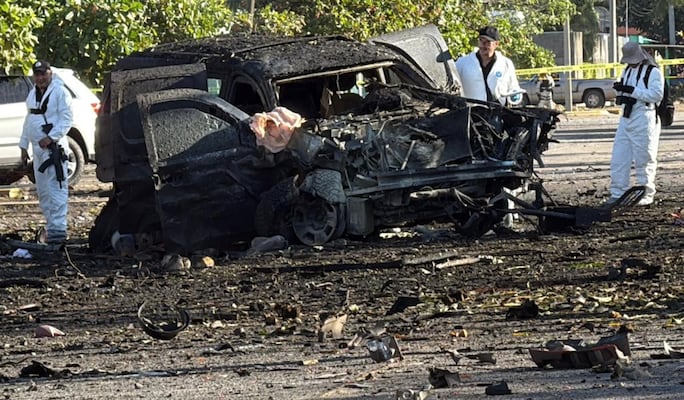 Coche bomba fue accionado a distancia: fiscal de Michoacán; probables responsables están ubicados, dice