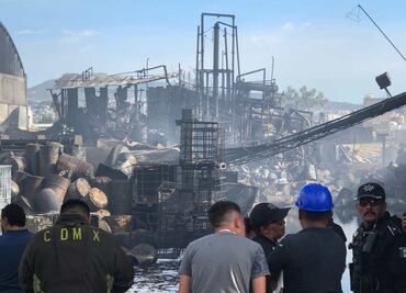Así quedó la fábrica de químicos tras seis horas de incendio de Chicoloapan; reportan dos lesionados