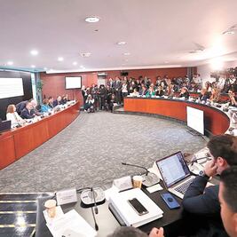 Senado inicia análisis de T-MEC entre protestas