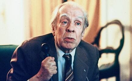 Textos a puño y letra de Borges, y hasta con mensajes de su abuela, a subasta