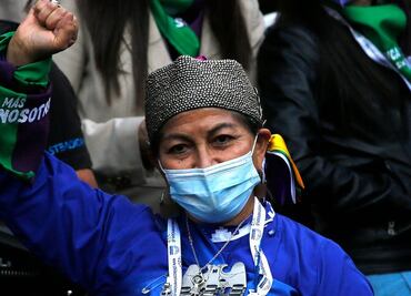 Quién es Elisa Loncón, la profesora mapuche elegida presidenta de la Convención Constituyente de Chile