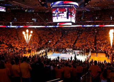 Carlos Santana el guitarrista de las Finales de la NBA