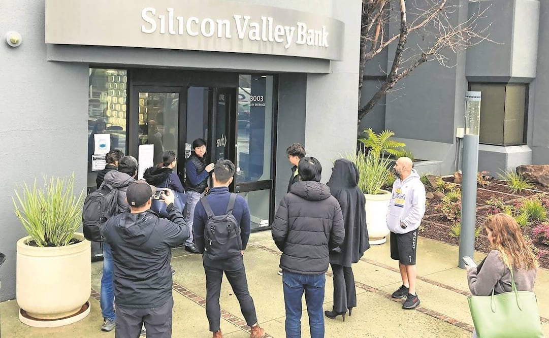 Reguladores de Estados Unidos cerraron Silicon Valley Bank por falta de liquidez e insolvencia. Foto: Jeff Chiu/AP