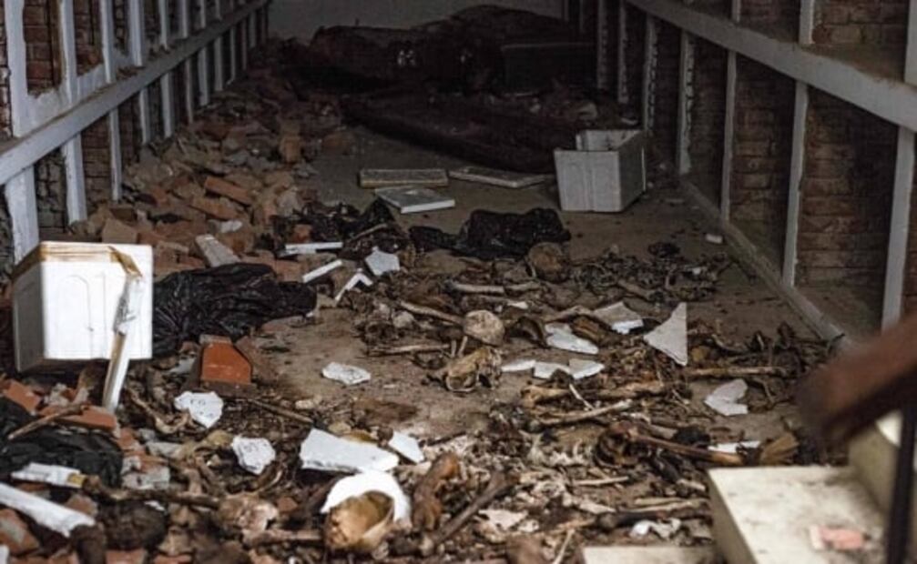 “Mejor dormir entre tumbas que en la calle”: así habitan indigentes un cementerio en Venezuela