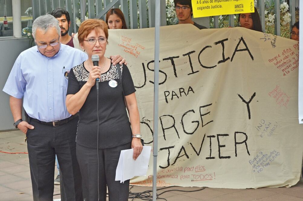 Los padres de los jóvenes rememoran cada año el incidente ocurrido en 2010 (EMILIO VÁSQUEZ. EL UNIVERSAL)