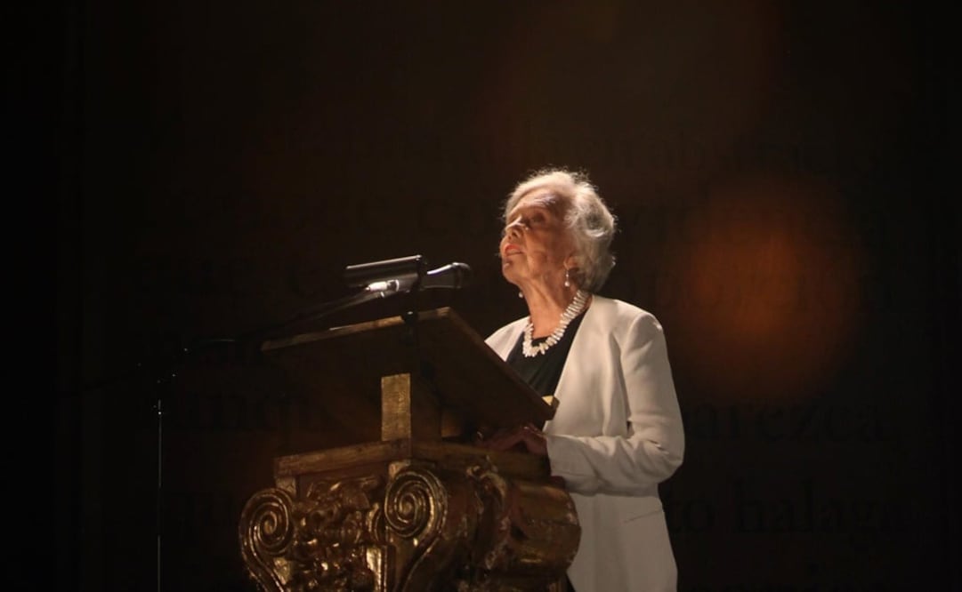 Poniatowska expresa su "tristeza indignada" por asesinatos de periodistas. Foto: AP