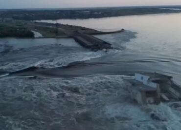 Guerra en Ucrania: Evacuan a miles de personas por destrucción de una presa en Jersón