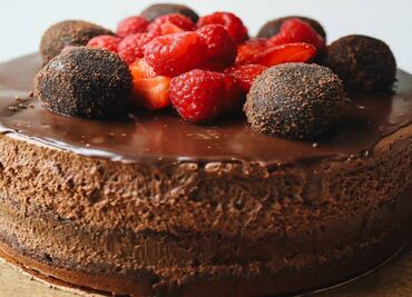 Hornea este delicioso pastel de chocolate