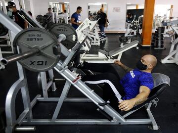 Mexico City gyms reopen with COVID-19 health restrictions