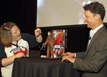 Mamá Chewbacca ya tiene su propio muñeco de acción