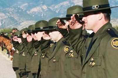 Gobierno de EU colabora con México para vigilar la misa en la frontera