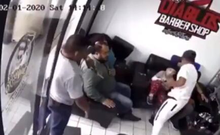 Captan asalto a barbería de Iztapalapa; le arrebatan celular a niño