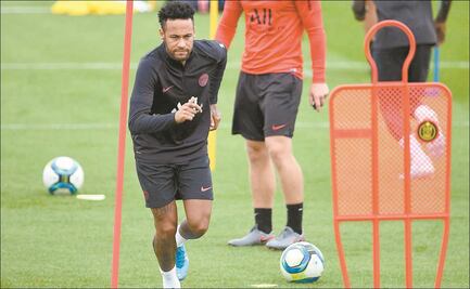 Neymar regresa a Francia para entrenar con el PSG