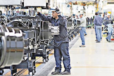 Industriales reclaman incentivos a la inversión