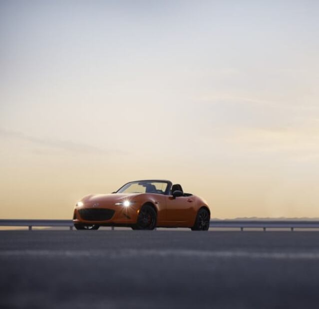 Mazda celebra las tres décadas de lanzamiento del roadster más emblemático de la historia