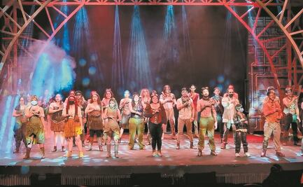 Exestrellas infantiles se reúnen en teatro