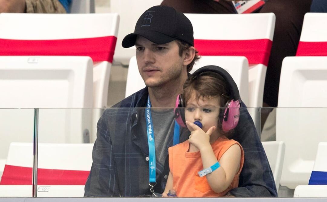 A Ashton Kutcher se le está cayendo el cabello. FOTO: Archivo 