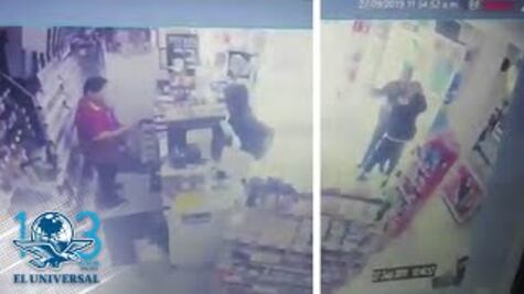 Pistolero asalta Oxxo, intenta darse a la fuga y policía lo captura, en Neza
