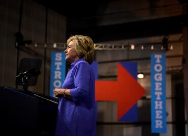 FBI entrega a Congreso de EU investigación sobre Clinton