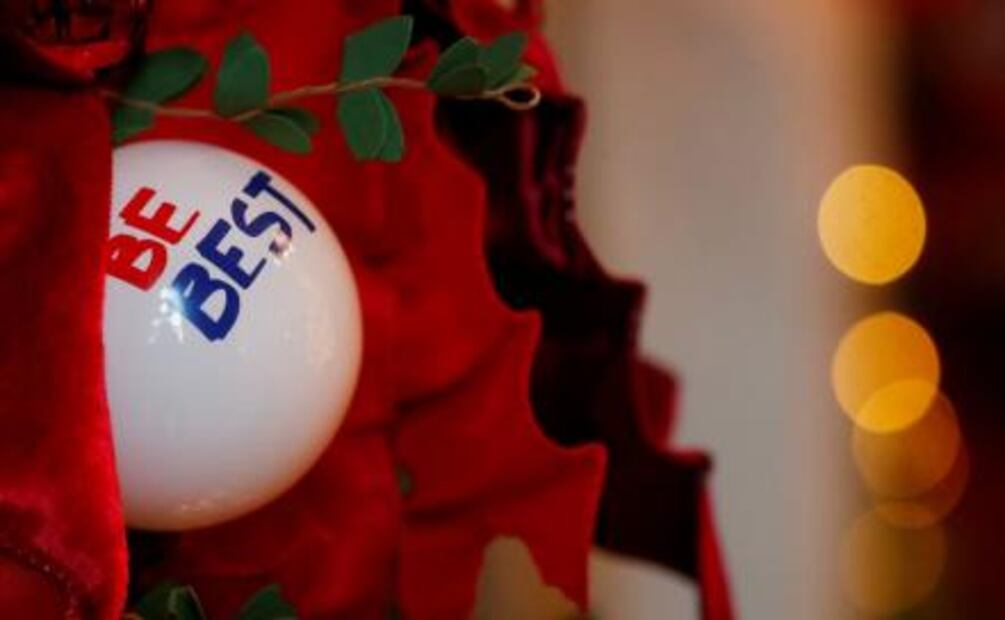 Melania Trump muestra decoración por Navidad en la Casa Blanca