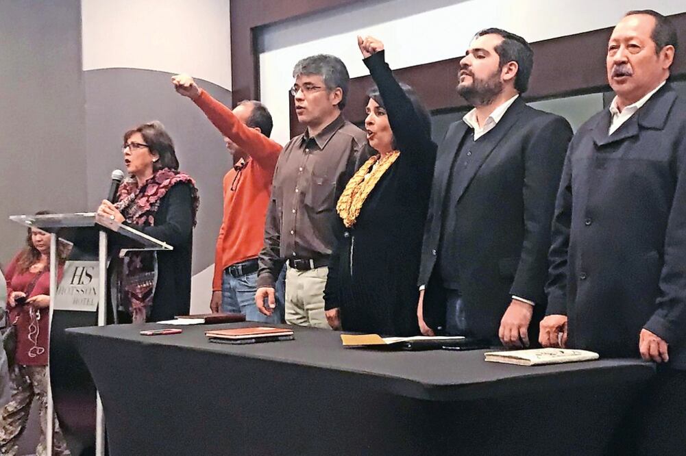 La dermatóloga Antares Guadalupe Vázquez Alatorre acompañará hoy a Andrés Manuel López Obrador, precandidato a la Presidencia de la República, en el acto de cierre de precampaña en la plaza principal de León. (ESPECIAL)