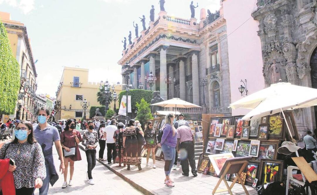 La ciudad volvió a tener actividades artísticas y exposiciones en espacios públicos, y público en los teatros; Cuba, país invitado, ofrece su cultura e historia. Fotos: Juan Boites/ EL UNIVERSAL.