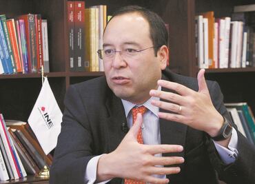 Gobierno no manda: Ciro Murayama reacciona a plan de austeridad para el INE