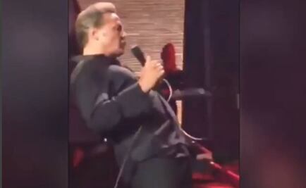 Luis Miguel casi sufre caída durante concierto