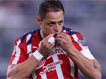 Chicharito volverá a ser titular con las Chivas