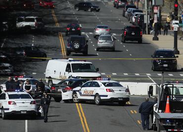 Arrestan a mujer que desató balacera afuera del Capitolio