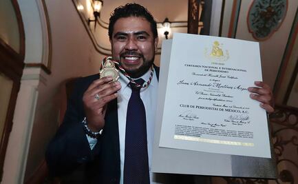 Fotógrafo de EL UNIVERSAL recibe premio nacional de periodismo por foto de paciente Covid