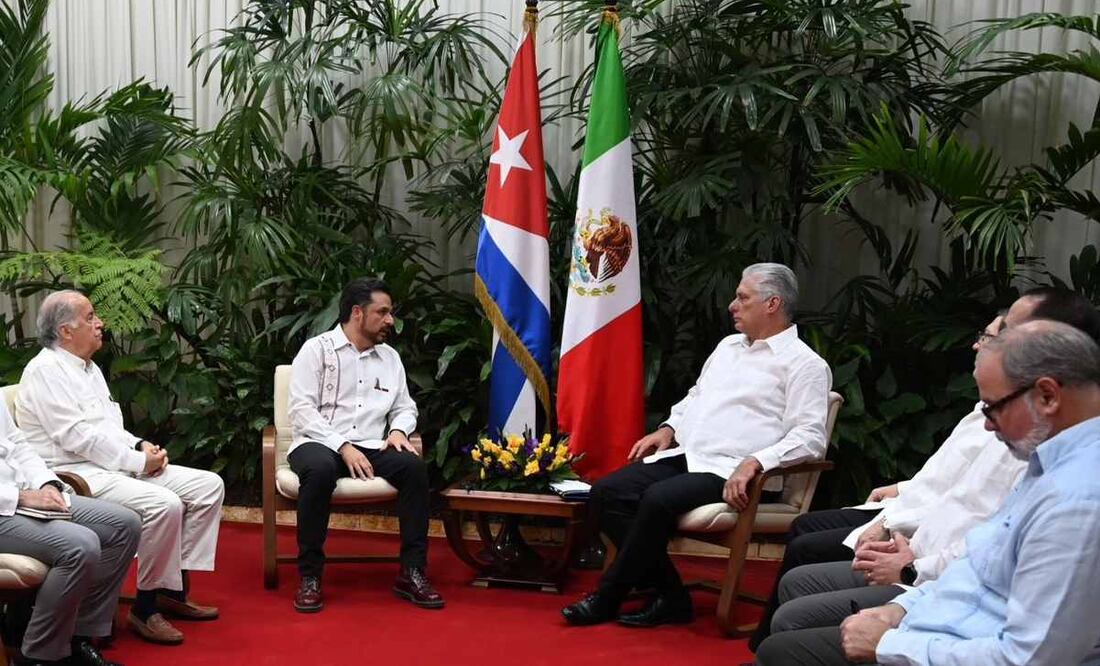 El director del IMSS, Zoé Robledo, se reunió con el presidente de Cuba, Miguel-Díaz-Canel, para aumentar la cooperación de seguridad social. Foto: Especial
