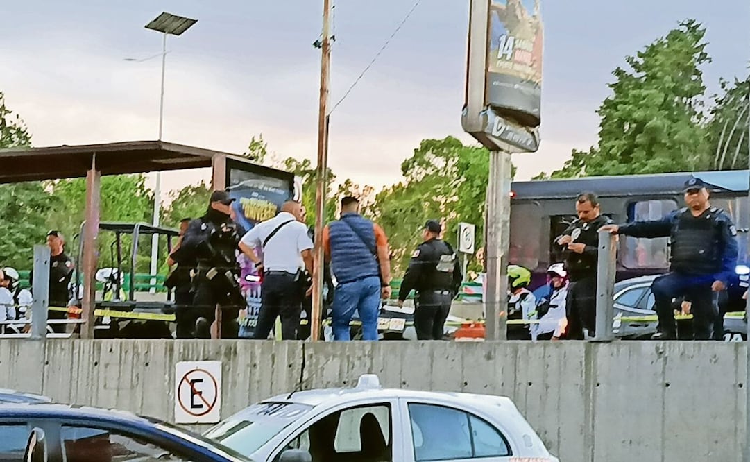 El enfrentamiento a balazos entre policías y presuntos delincuentes ocurrió sobre Periférico Norte, en la colonia La Florida. Foto: GISELA GONZÁLEZ GRANADOS/EL UNIVERSAL