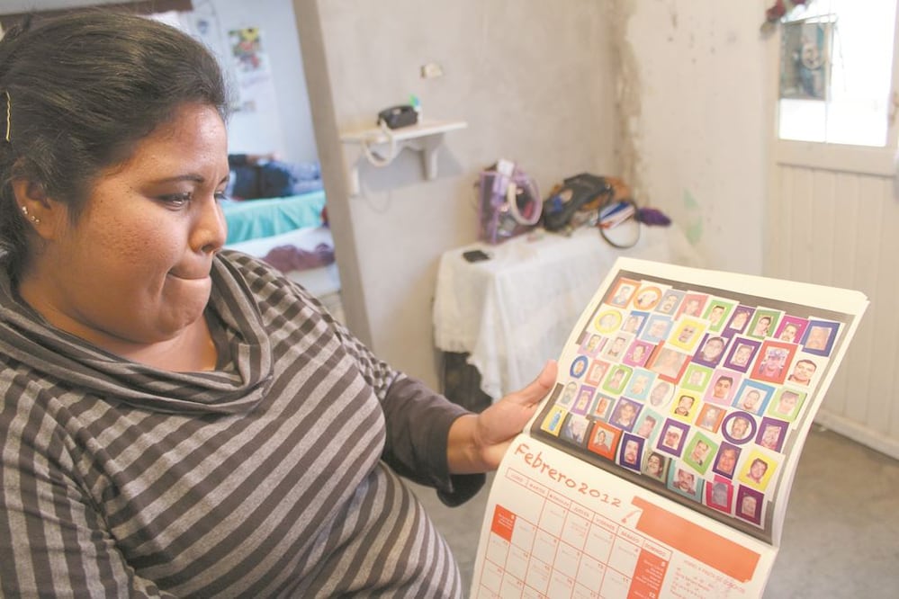 Lulú Aguilar estuvo 13 años casada con Fermín Tavaréz, el mismo tiempo que su marido trabajó como minero hasta la explosión de Pasta de Conchos. FOTOS: FRANCISCO RODRÍGUEZ. EL UNIVERSAL