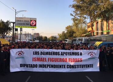 Bomberos alistan marcha en La Viga, a la altura de Fray Servando