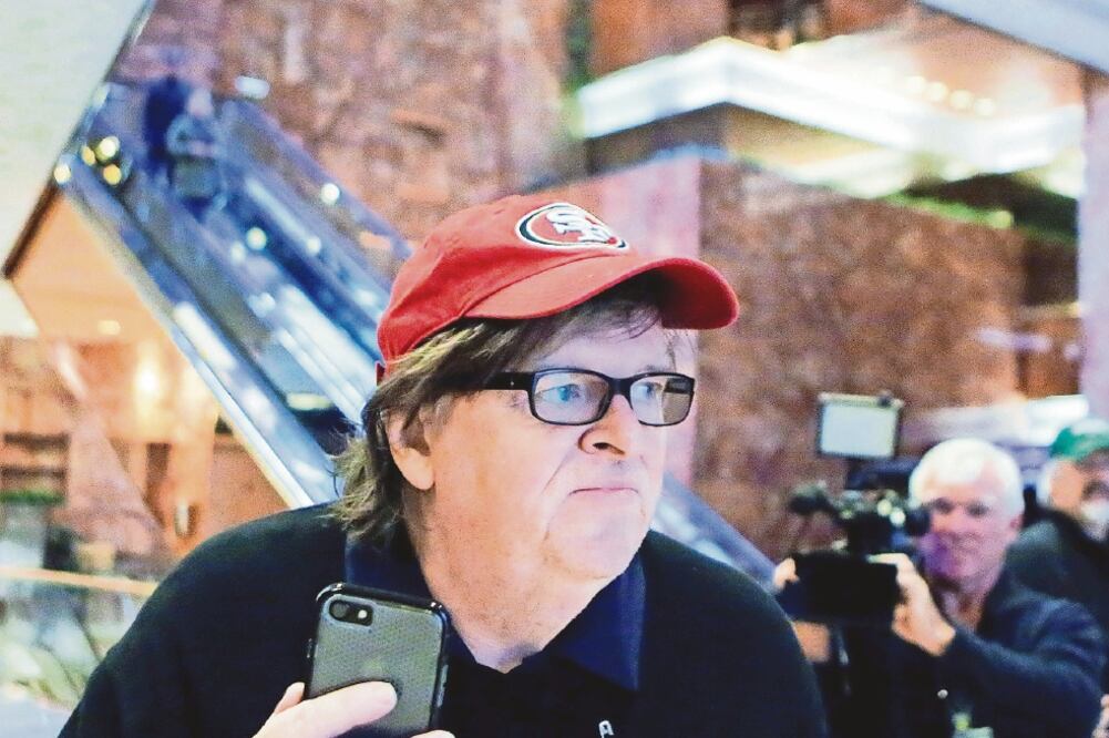 Moore grabó la escena con su teléfono móvil (REUTERS)