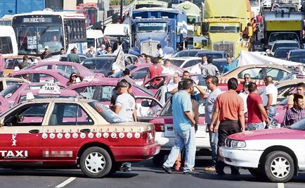 Gobierno capitalino pide a taxistas reconsiderar protestas