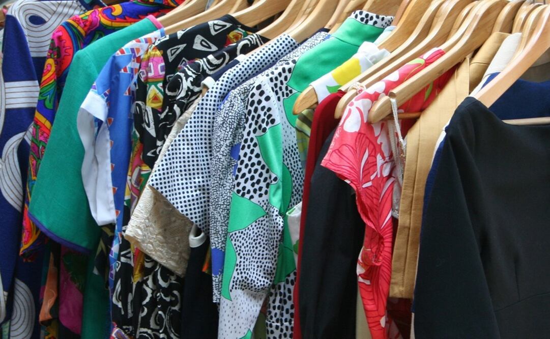 No exprimas tu ropa al tenderla, así no se arrugará ni perderá la elasticidad. (Fotos: Pixabay) 