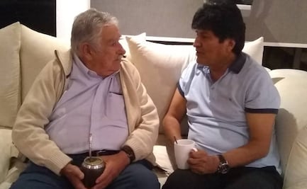 José Mujica se reúne con Evo Morales durante su visita a México