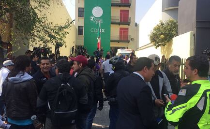 Hacen fila para entrar a juicio de chofer del BMW