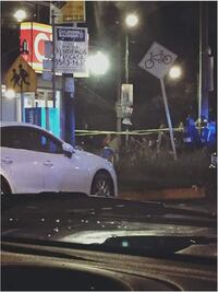 Roban cajero en la Nápoles