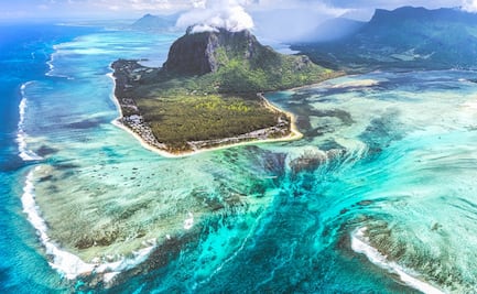 La cascada submarina y otros destinos con ilusiones ópticas