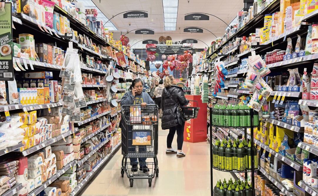 Analistas consideran que, de aplicar aranceles, en Estados Unidos la inflación repuntaría de inmediato. (18/02/2025) Foto: Allison Dinner | EFE