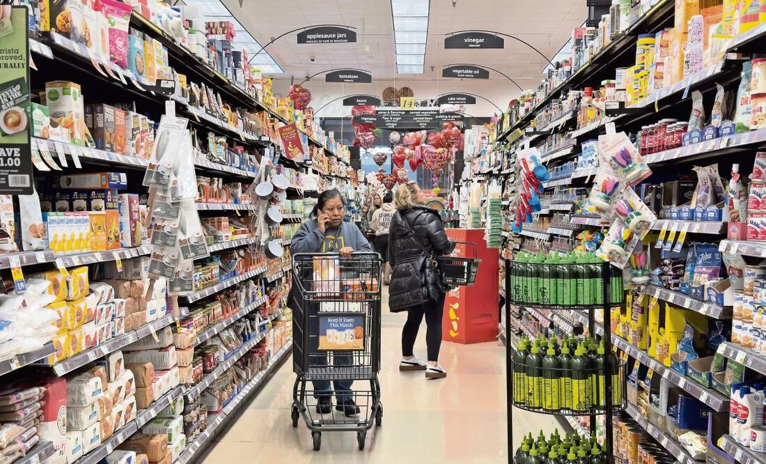 Analistas consideran que, de aplicar aranceles, en Estados Unidos la inflación repuntaría de inmediato. (18/02/2025) Foto: Allison Dinner | EFE