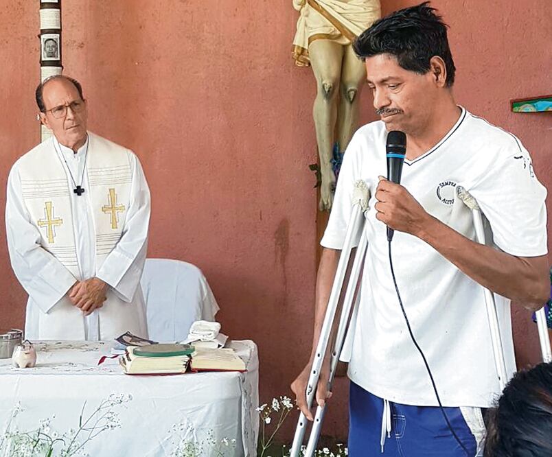 El sacerdote Alejandro Solalinde ofició una misa por los migrantes, como parte del décimo aniversario del albergue construido en Ciudad Ixtepec (ALBERTO LÓPEZ.EL UNIVERSAL)