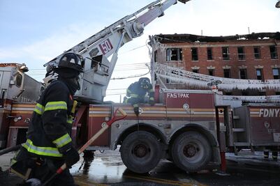 Otro incendio en Nueva York deja 16 heridos, incluidos nueve niños