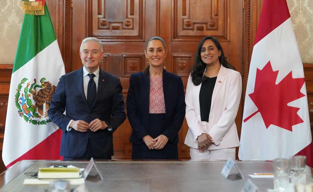 La presidenta Claudia Sheinbaum Pardo, la ministra de Asuntos Exteriores de Canadá, Anita Anand, y el ministro de Finanzas e Ingresos Nacionales, François-Philippe Champagne en Palacio Nacional este 5 de agosto del 2025. Foto: Tomada de la cuenta de X de @Claudiashein.