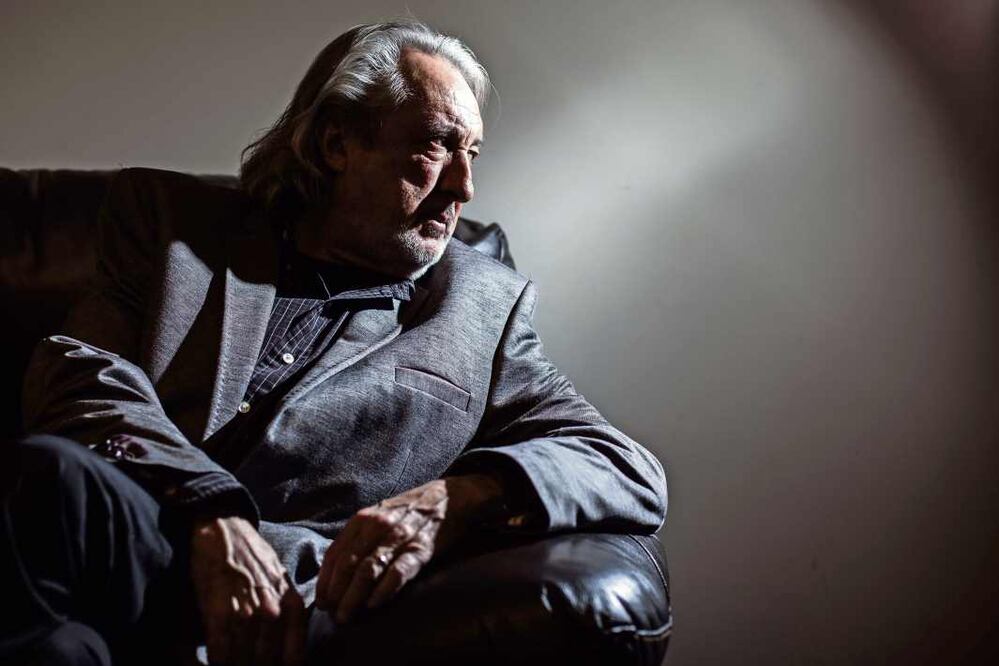 Hernán Lara Zavala ​ fue un novelista, cuentista, ensayista, editor y catedrático mexicano.